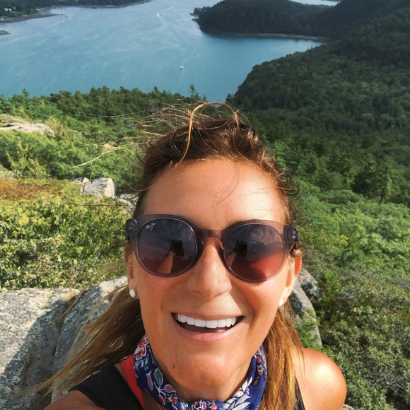 Meet your Posher, Michelle - Picture 2 of 3